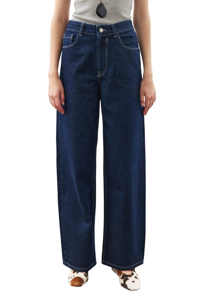 WEITE JEANS MIT ZIERN UND KNÖPFEN INDIGO