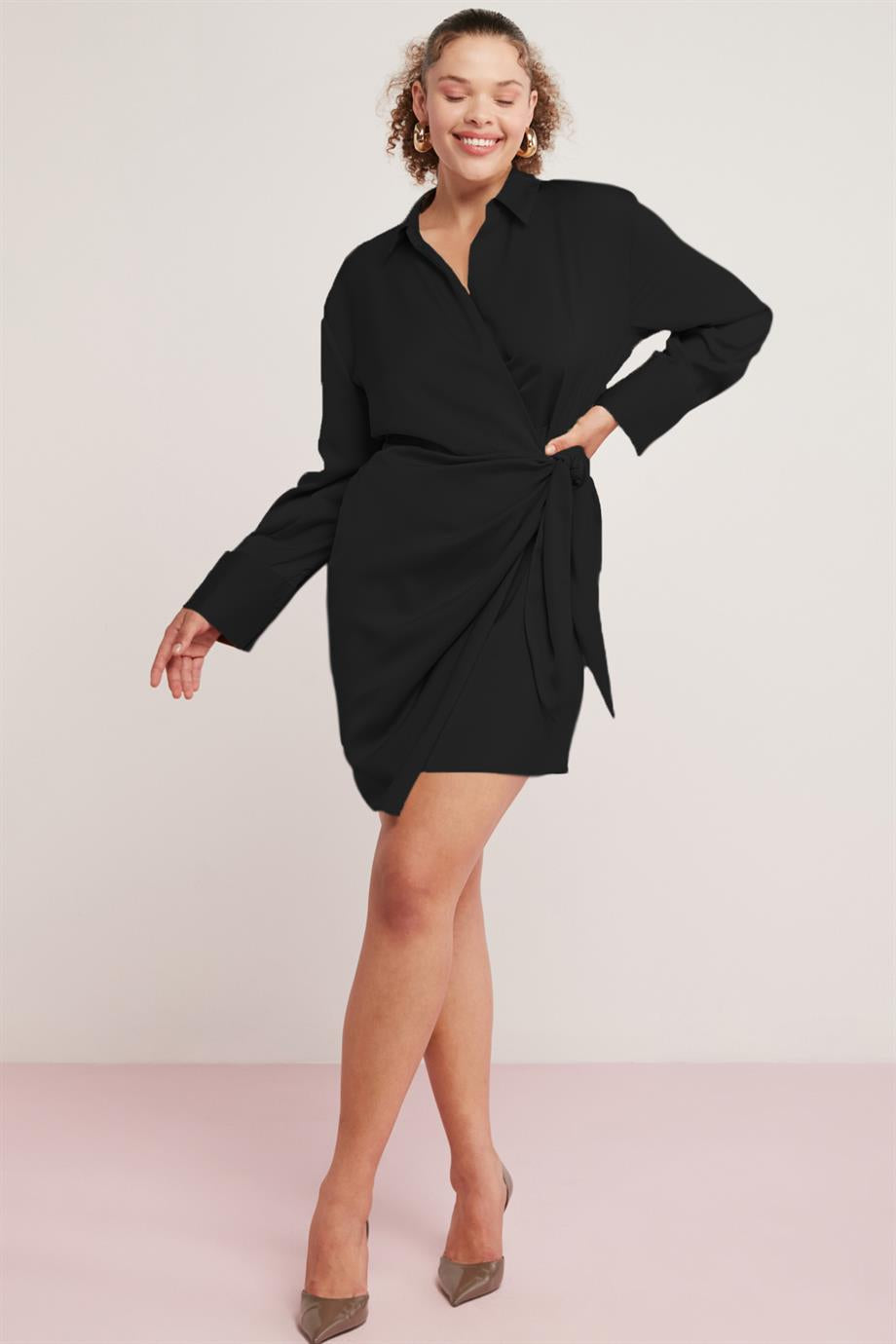 ETHIQUET Satinkleid Plus Size Schwarz