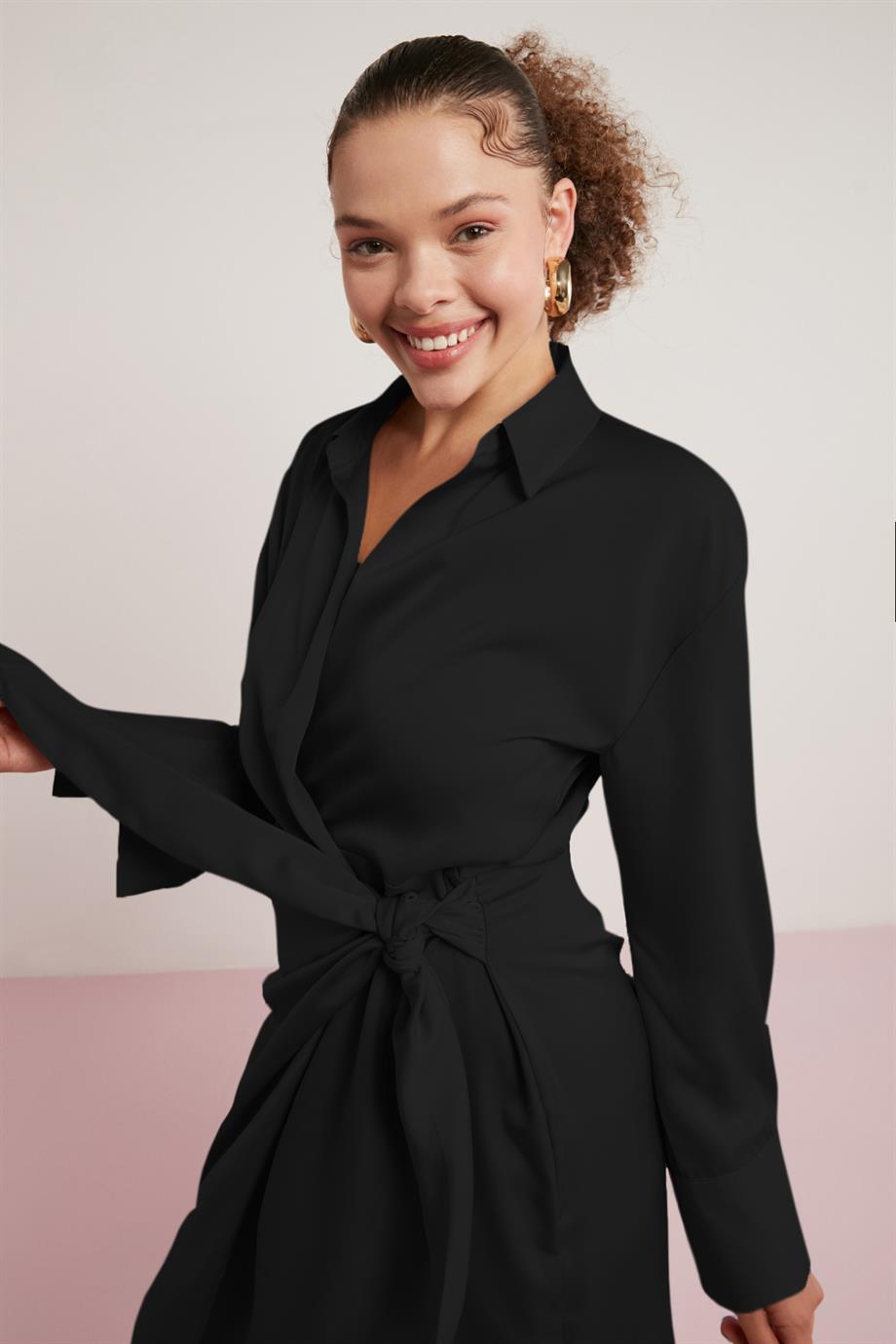 ETHIQUET Satinkleid Plus Size Schwarz