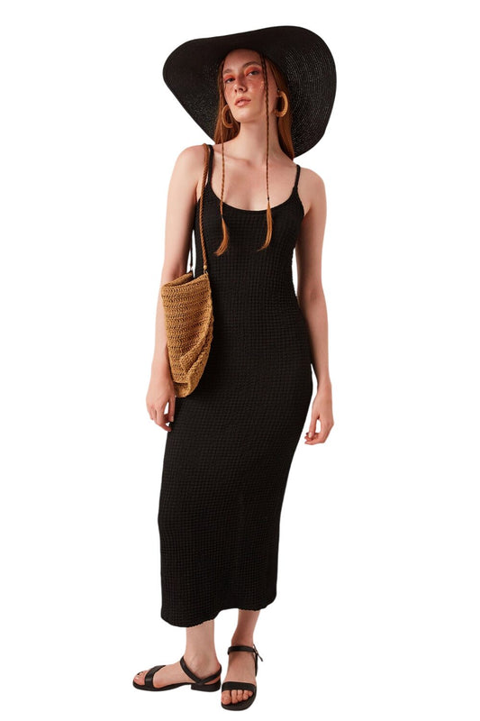 Kleid mit dünnen Trägern