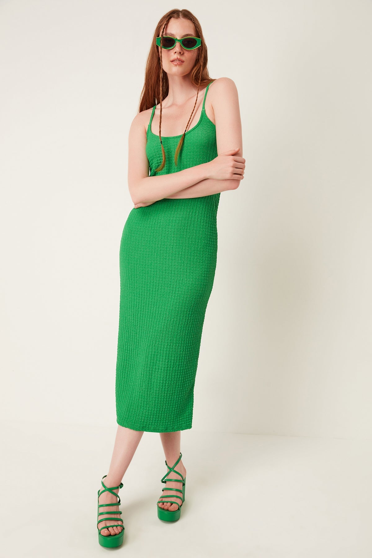 Kleid mit dünnen Trägern