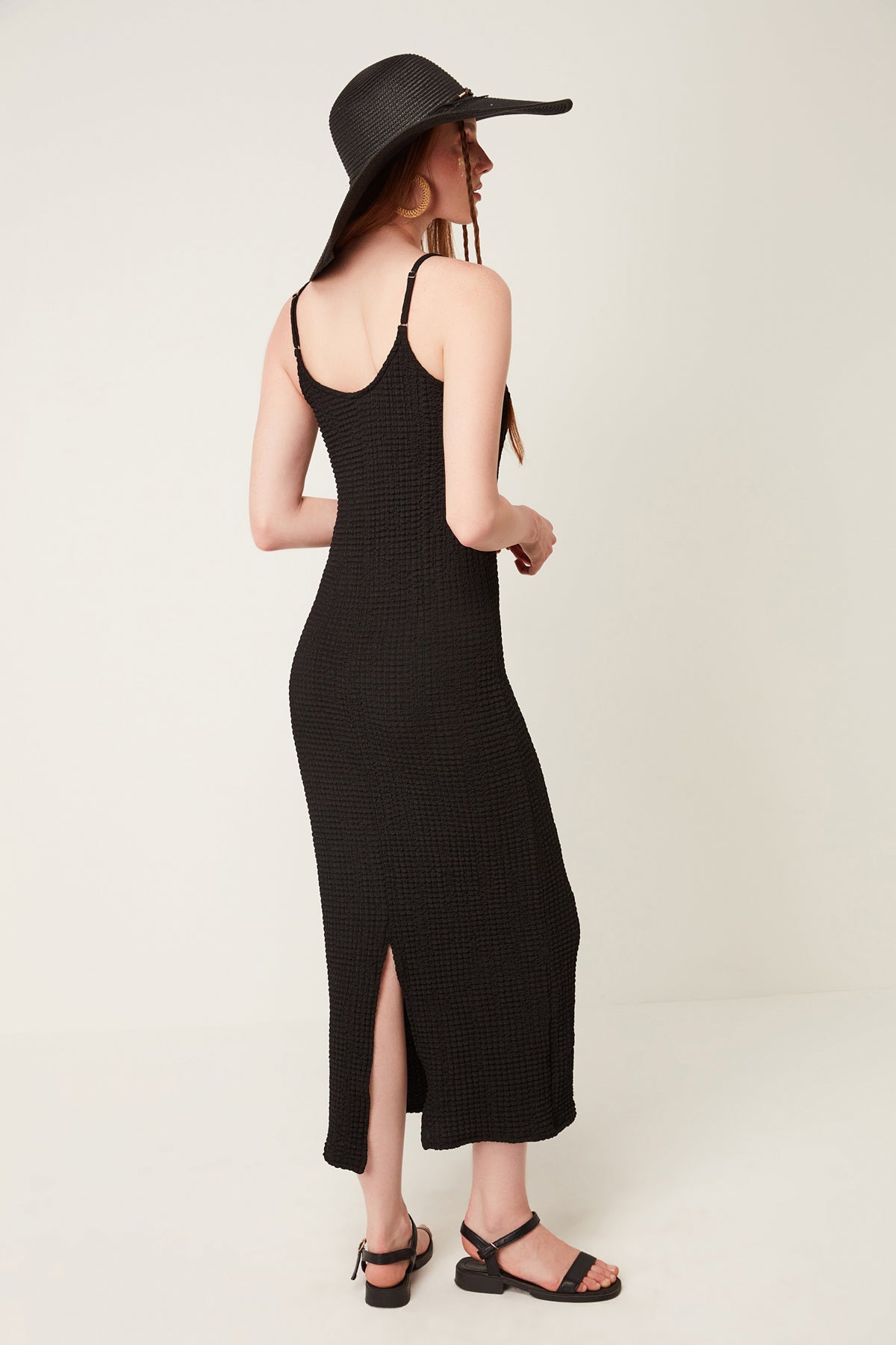 Kleid mit dünnen Trägern