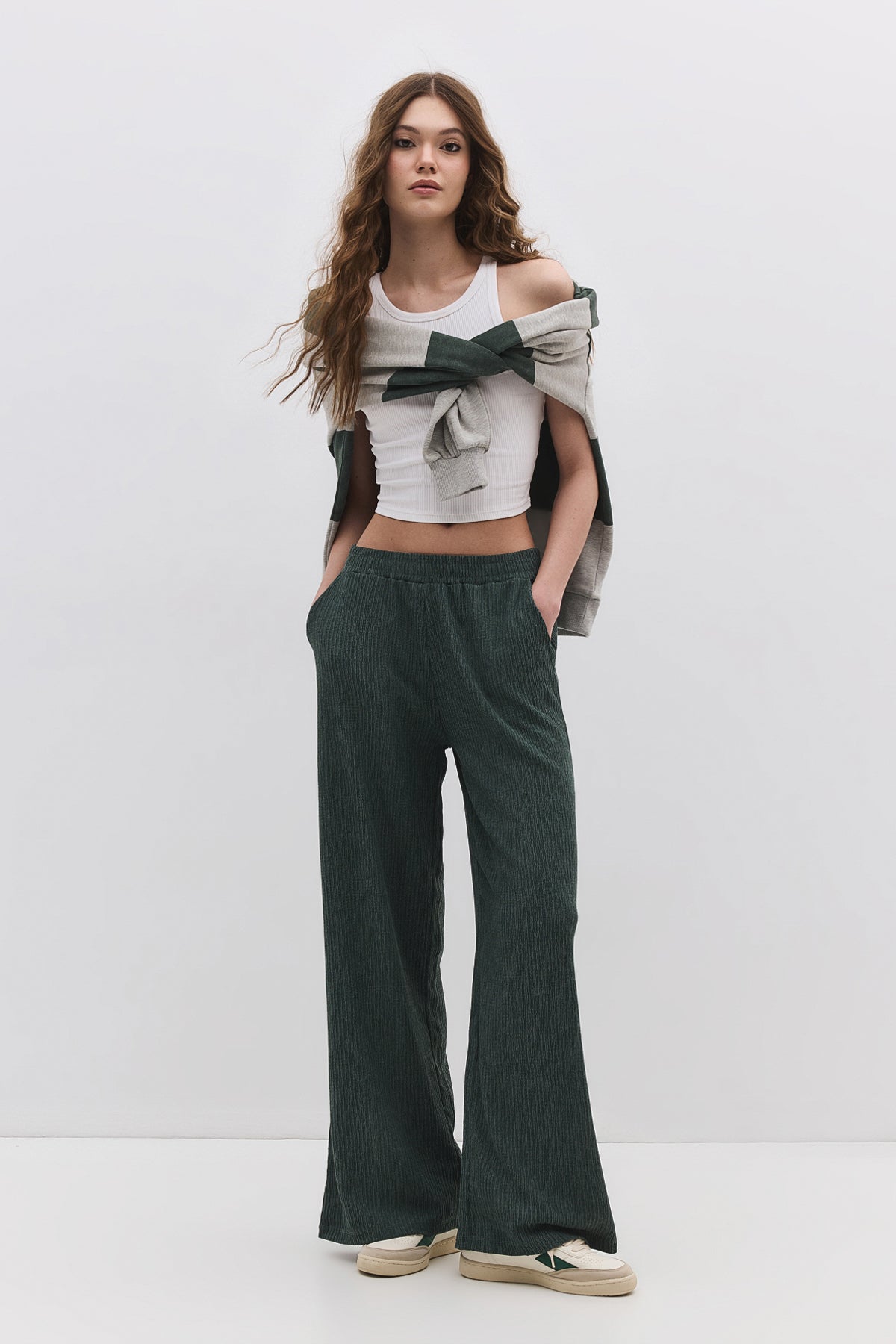 Bequeme Hose mit Struktur