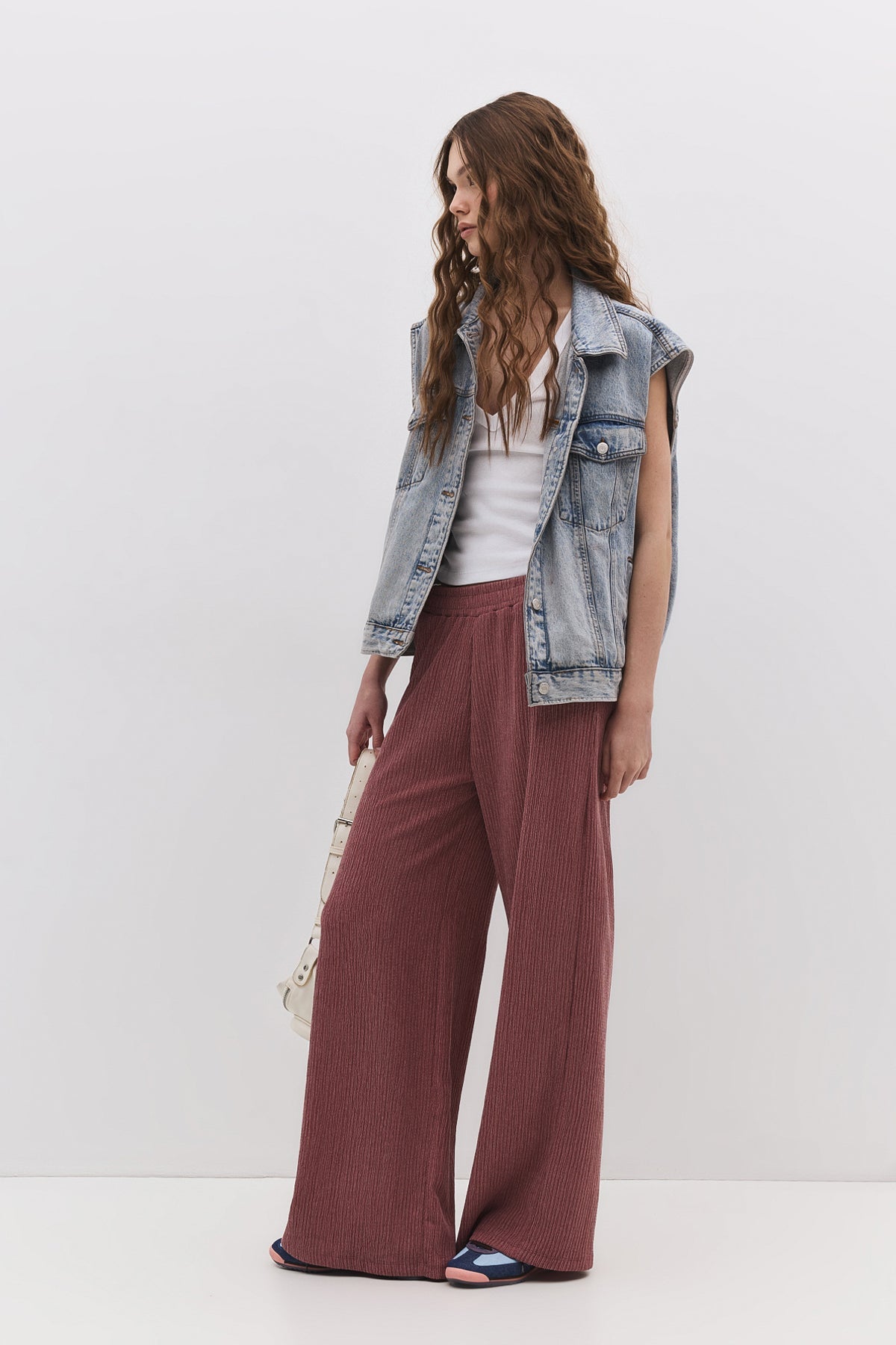 Bequeme Hose mit Struktur