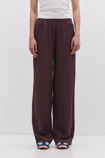 Bequeme Hose mit Struktur
