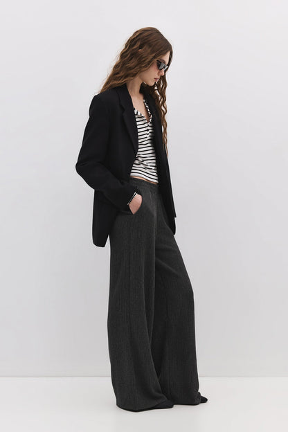 Bequeme Hose mit Struktur