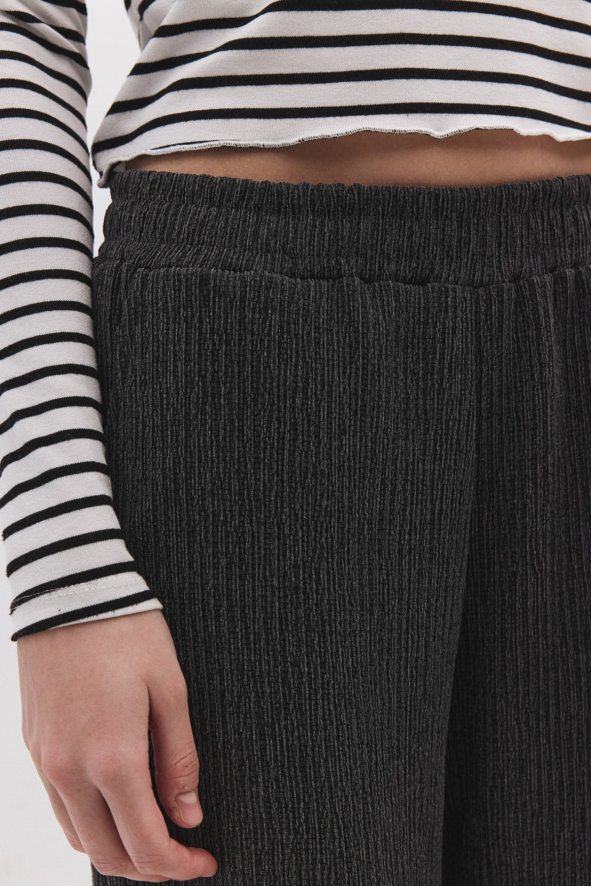 Bequeme Hose mit Struktur