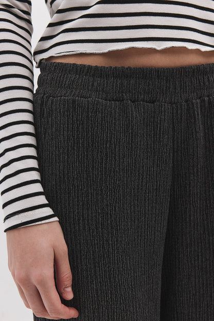 Bequeme Hose mit Struktur