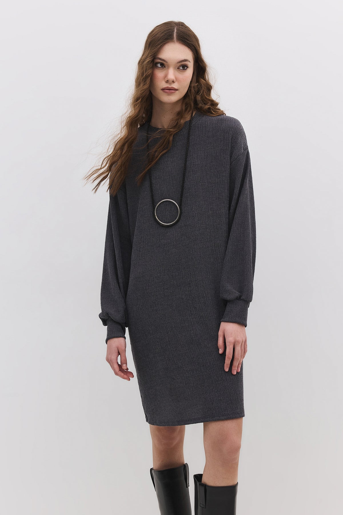 Kleid mit langen Ärmeln