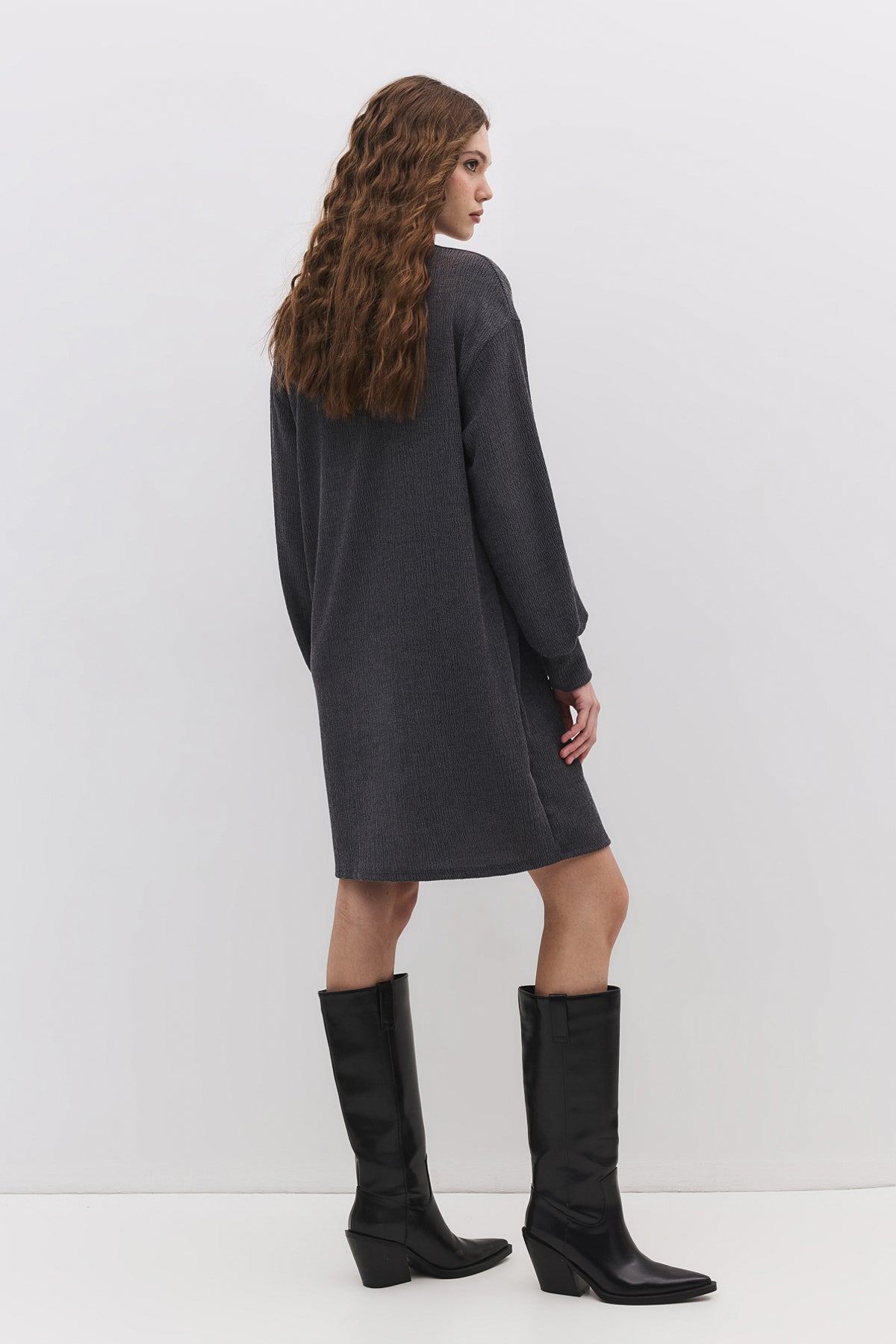 Kleid mit langen Ärmeln
