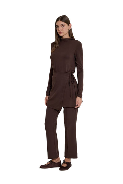 Drapierte Bluse mit Bindedetail, schwarz.