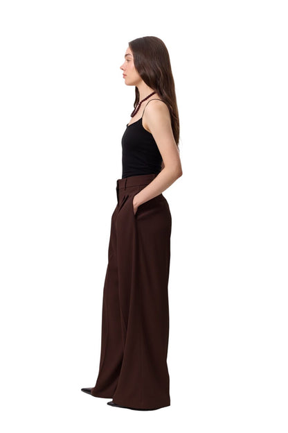 SCHWARZE FALTENHOSE