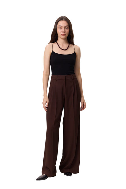 SCHWARZE FALTENHOSE