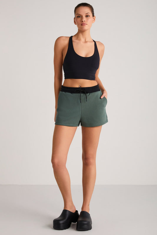 DOLERES Damen Bio Shorts