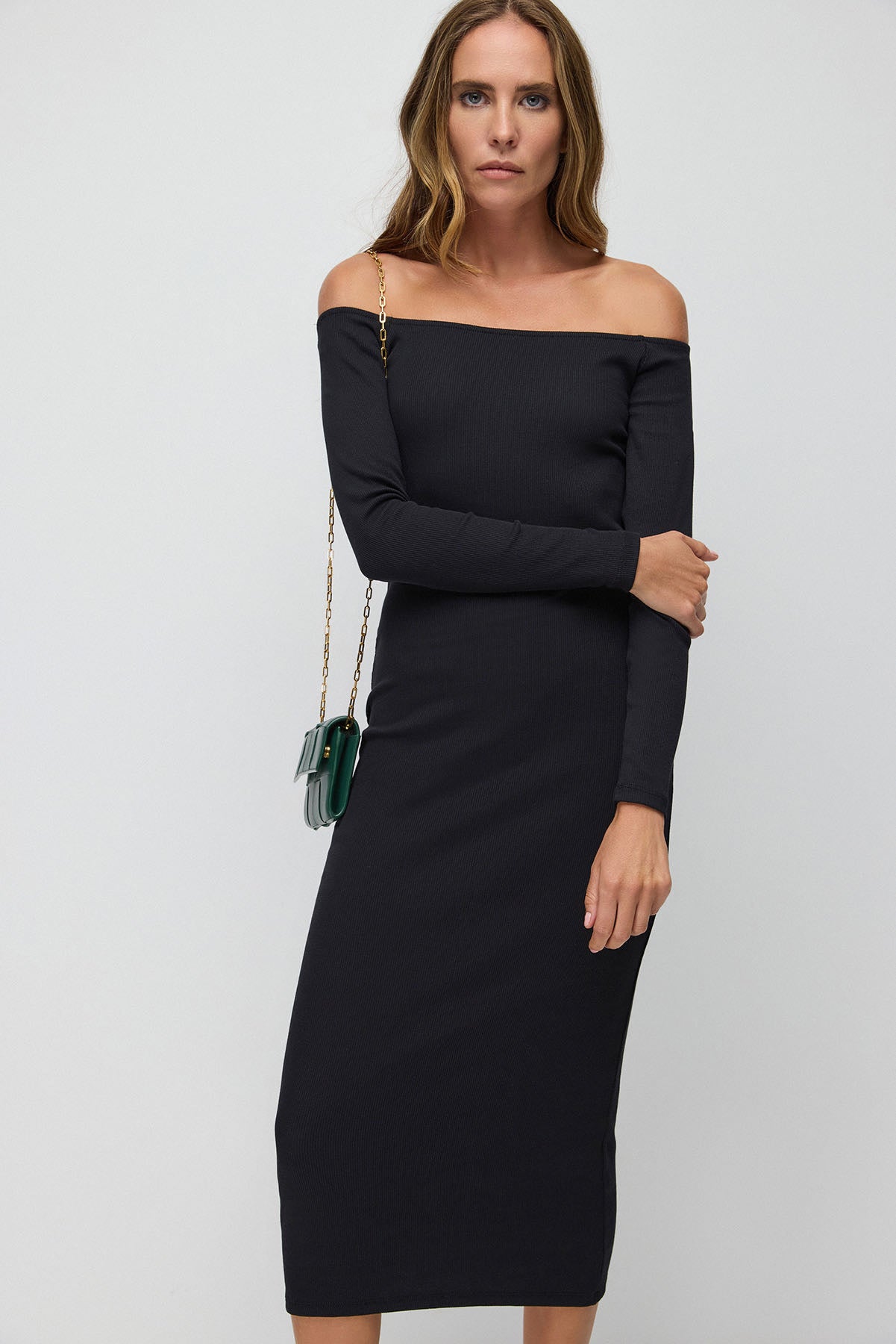 Schulterfreies Midikleid