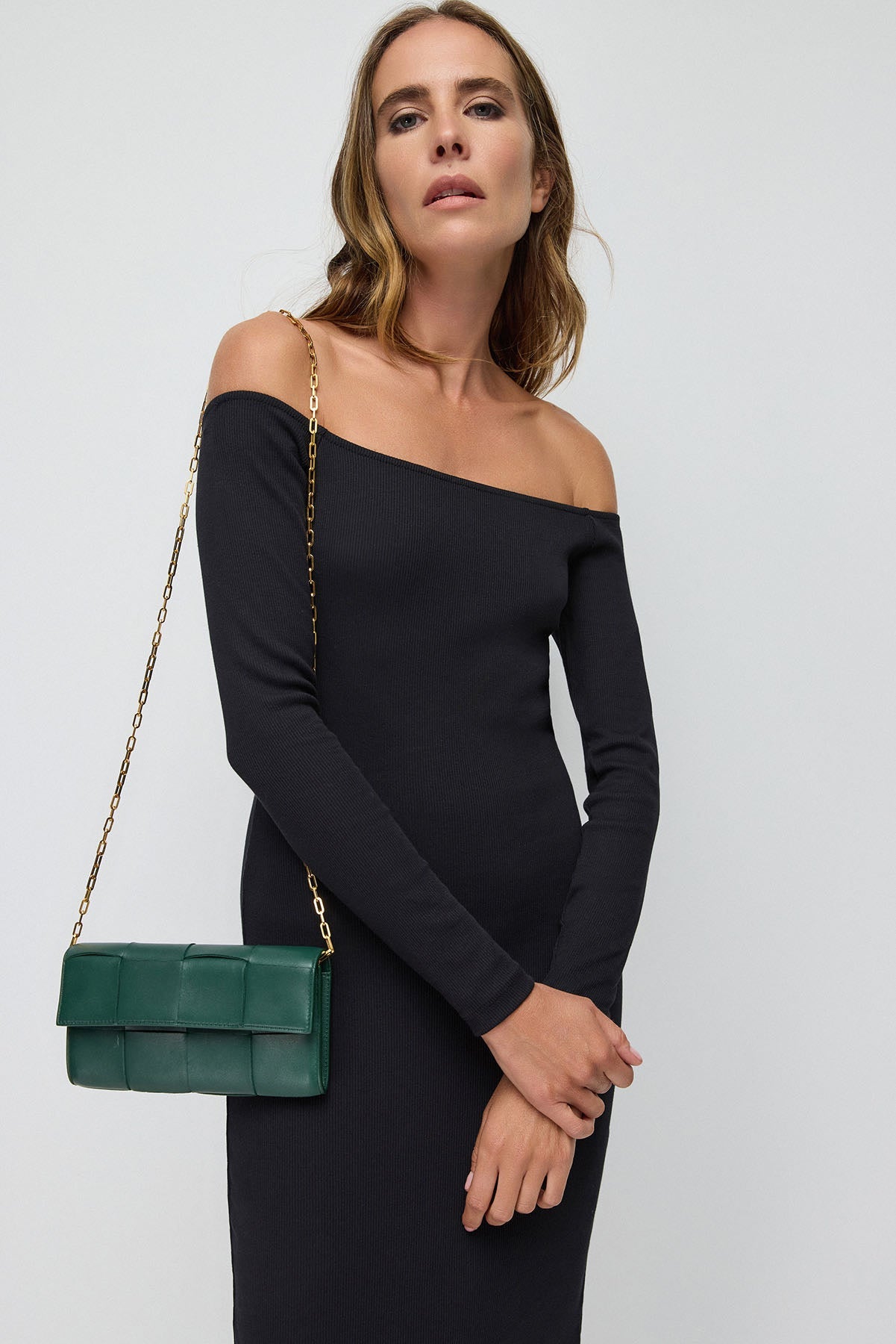 Schulterfreies Midikleid
