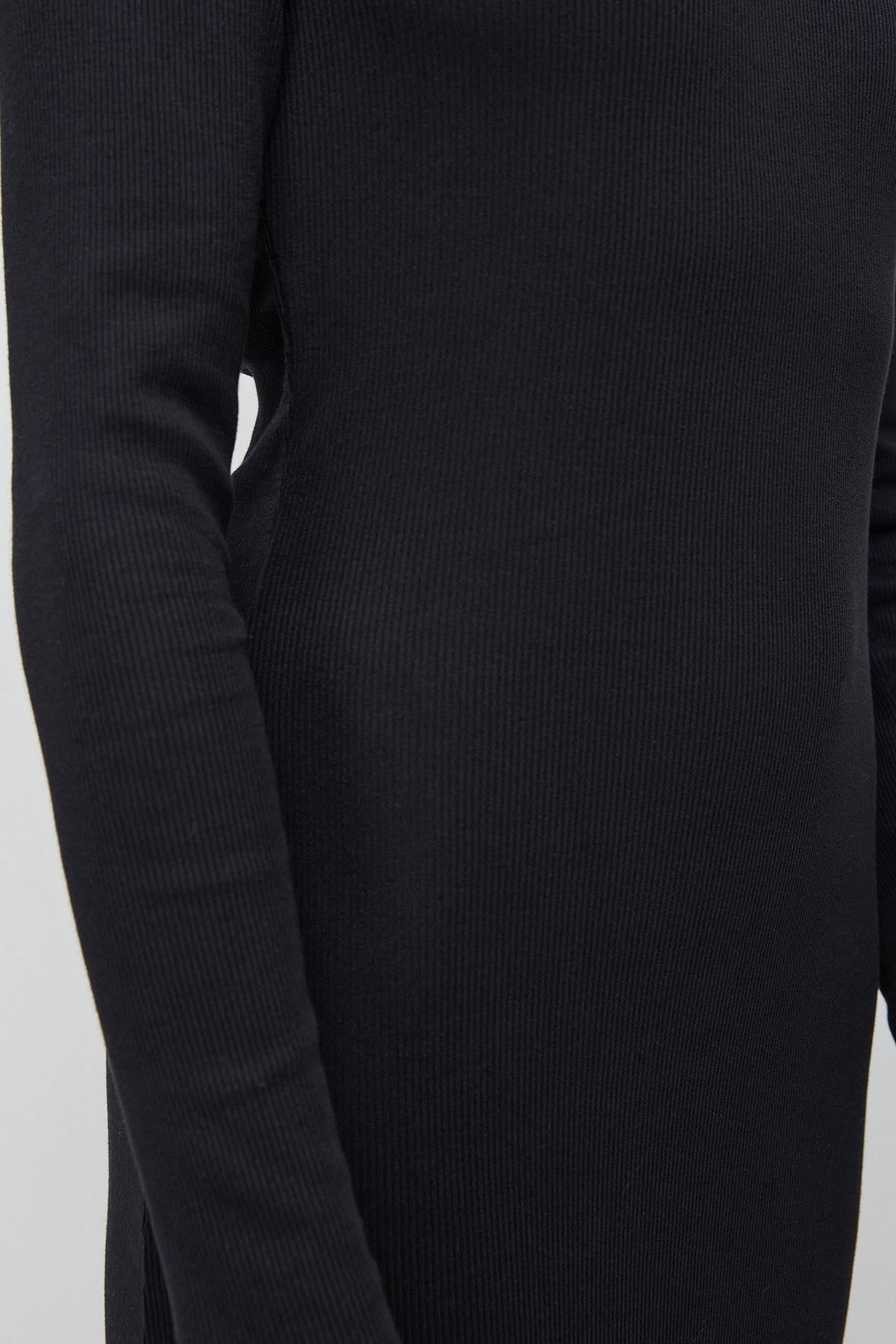 Schulterfreies Midikleid