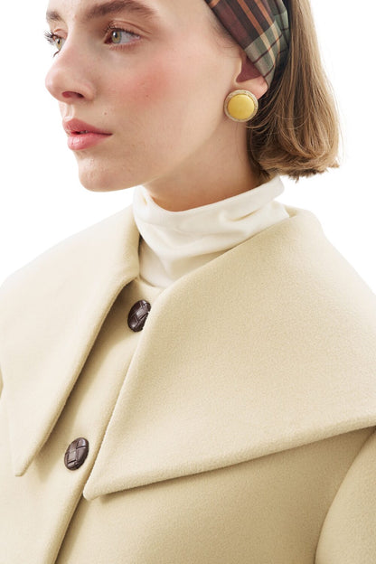 KASCHMIRJACKE MIT KNOPFDETAILS, SCHWARZ.