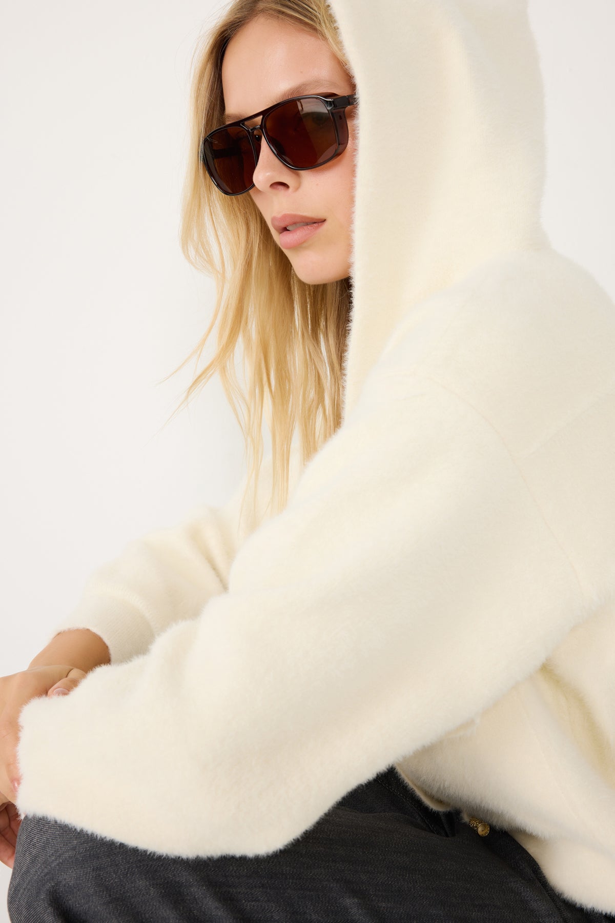 Strickjacke mit Knopfdetails und Taschen