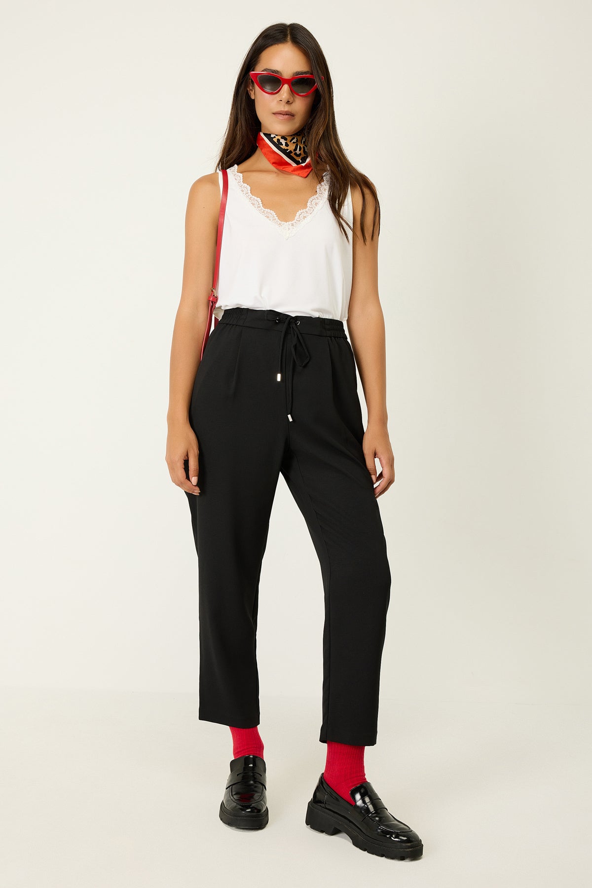 Cropped-Hose mit elastischem Bund