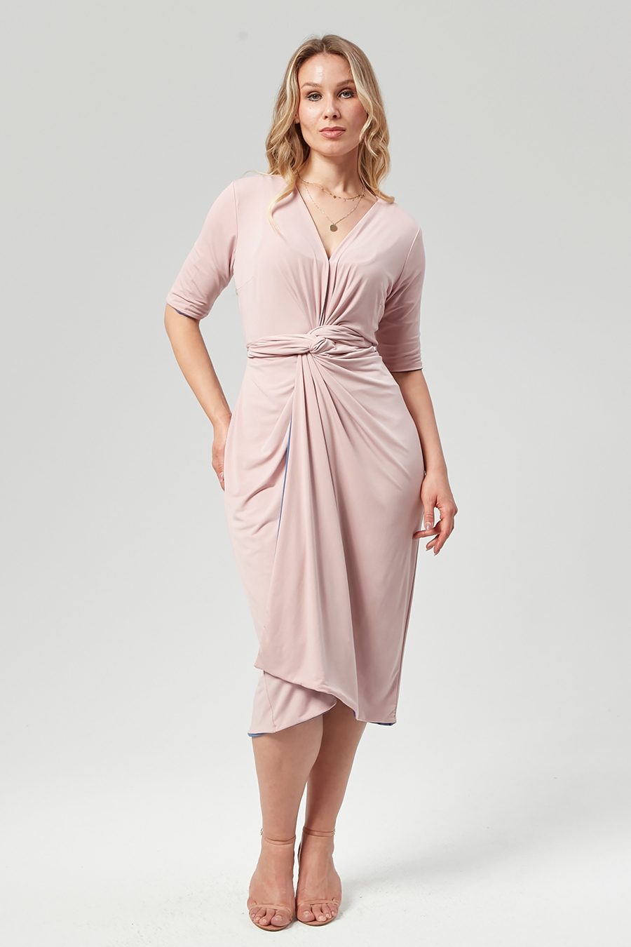 Vier in einem Kleid