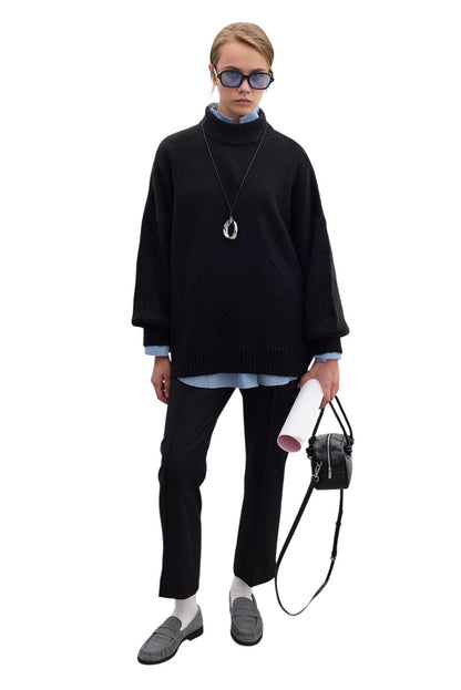 Ella Schwarzer Pullover