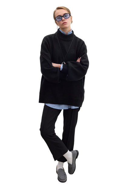 Ella Schwarzer Pullover