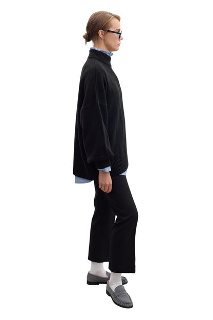 Ella Schwarzer Pullover