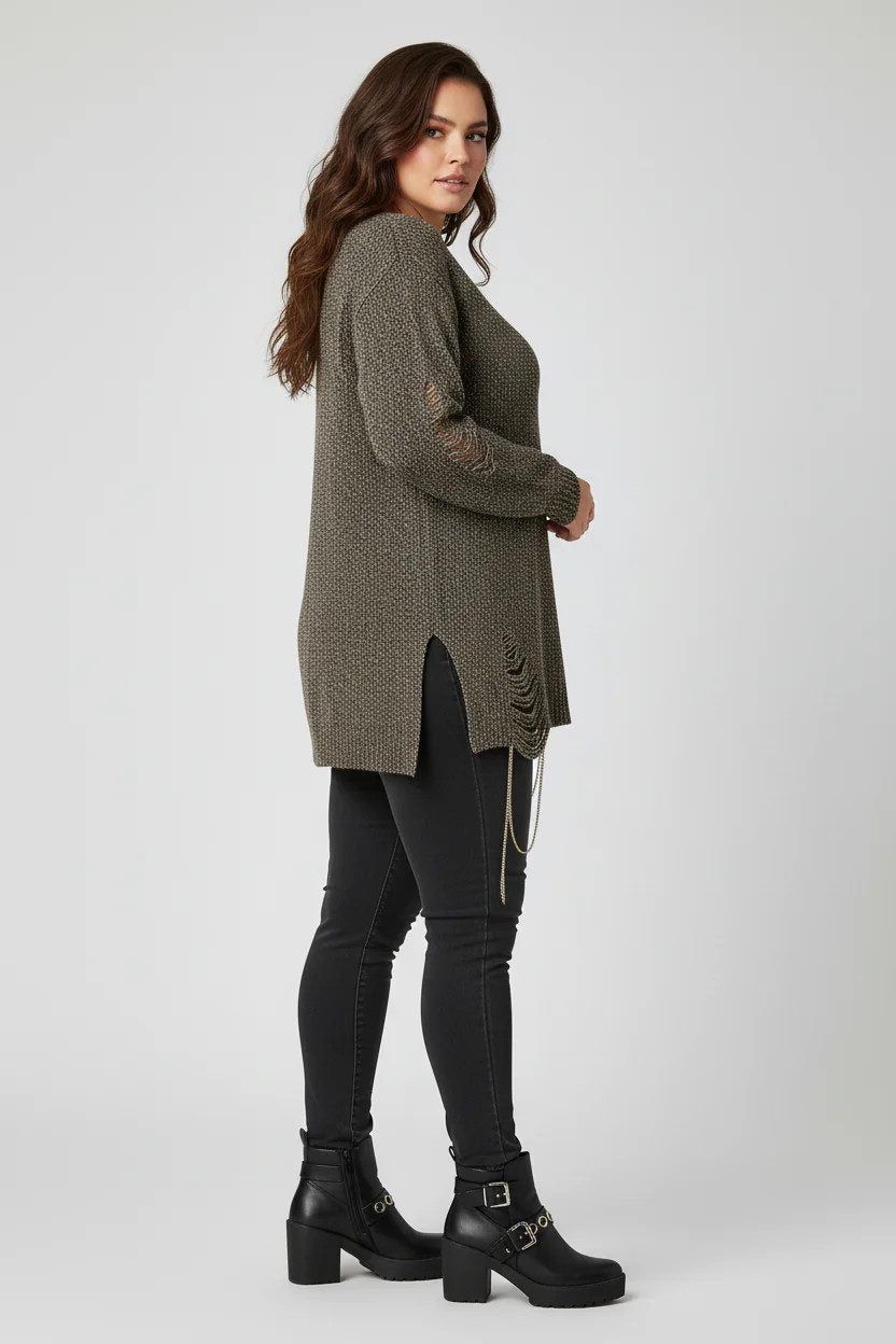 Langärmeliger Strickpullover mit Schlitzen