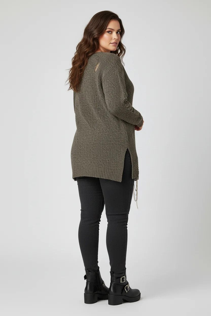 Langärmeliger Strickpullover mit Schlitzen