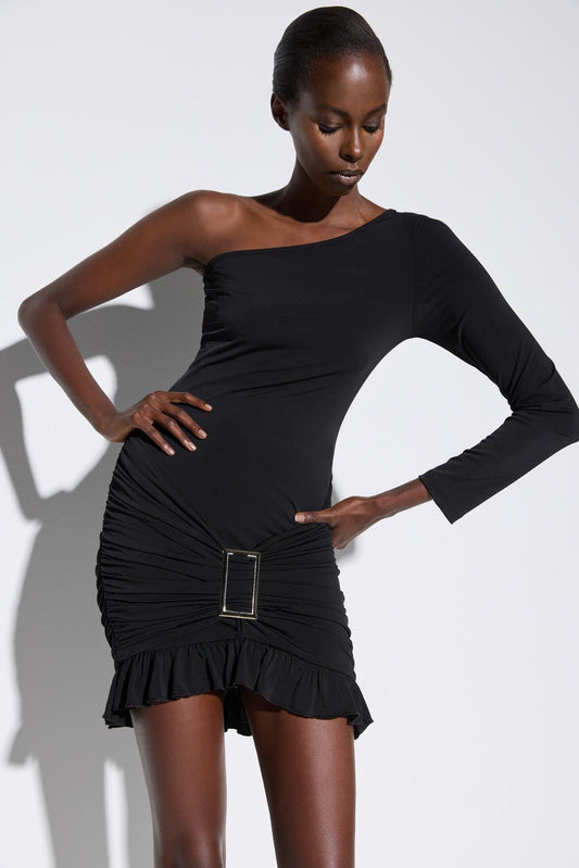 Einärmeliges Kleid mit Gürteldetail und Rüschen