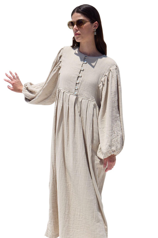 Faltenkleid aus Muslin in Sand