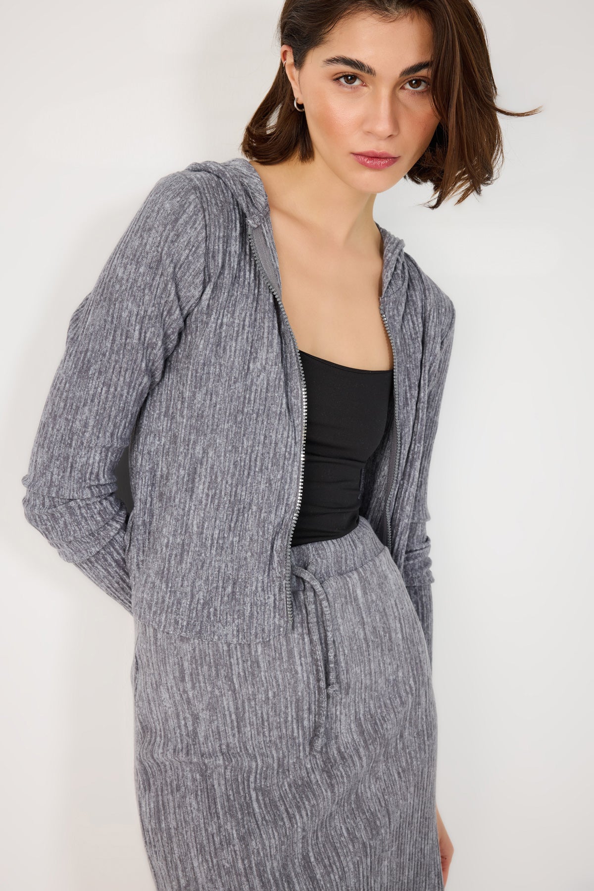 Kapuzenstrickjacke mit Reißverschluss