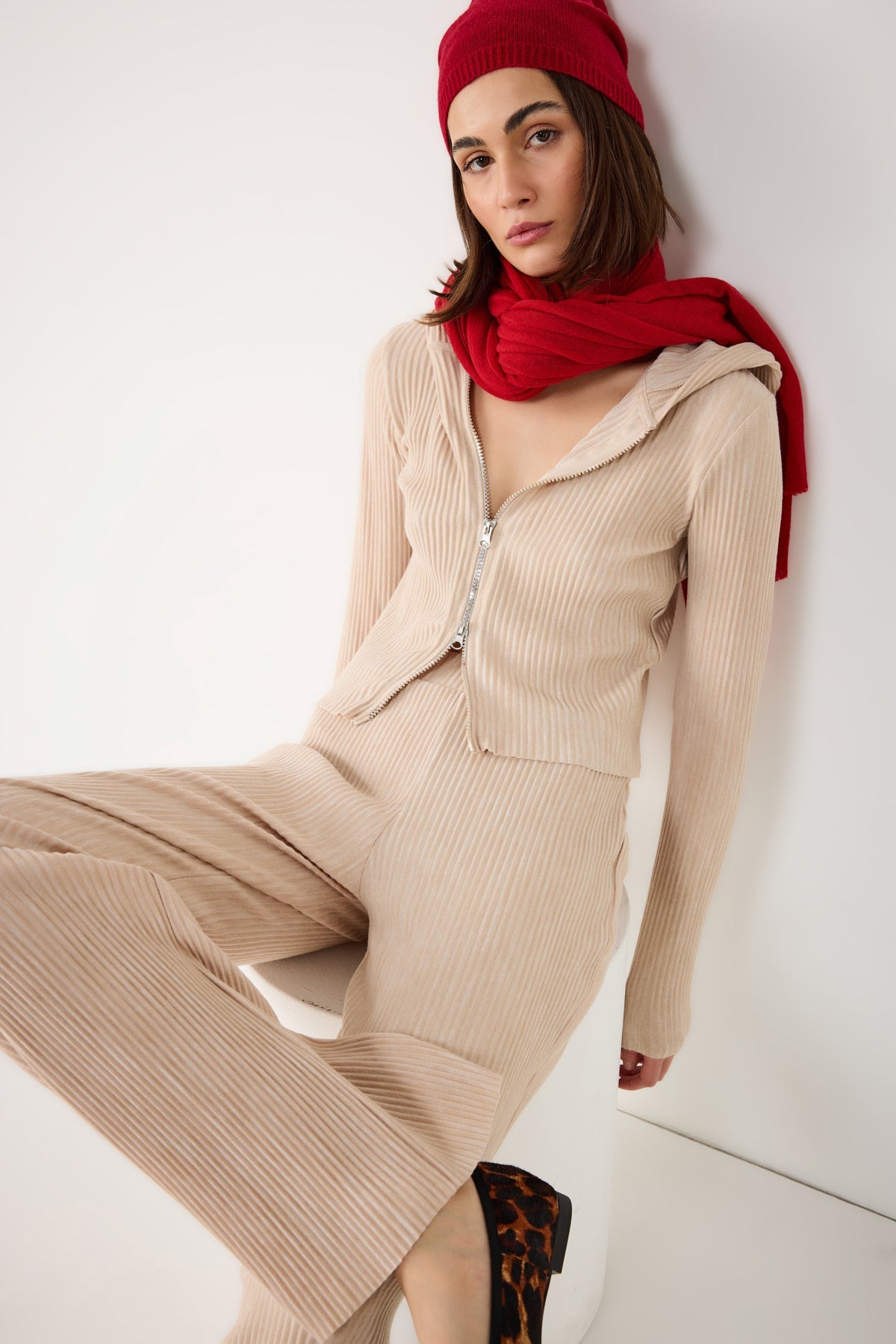 Kapuzenstrickjacke mit Reißverschluss