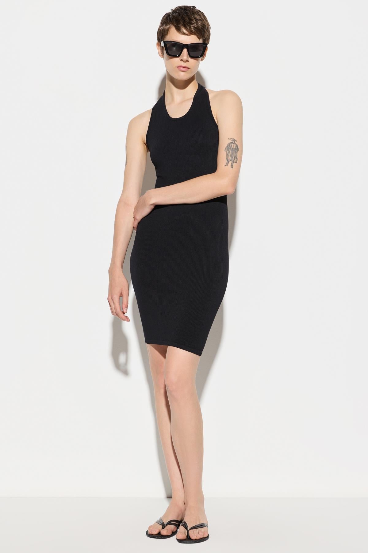 Ärmelloses kurzes Kleid
