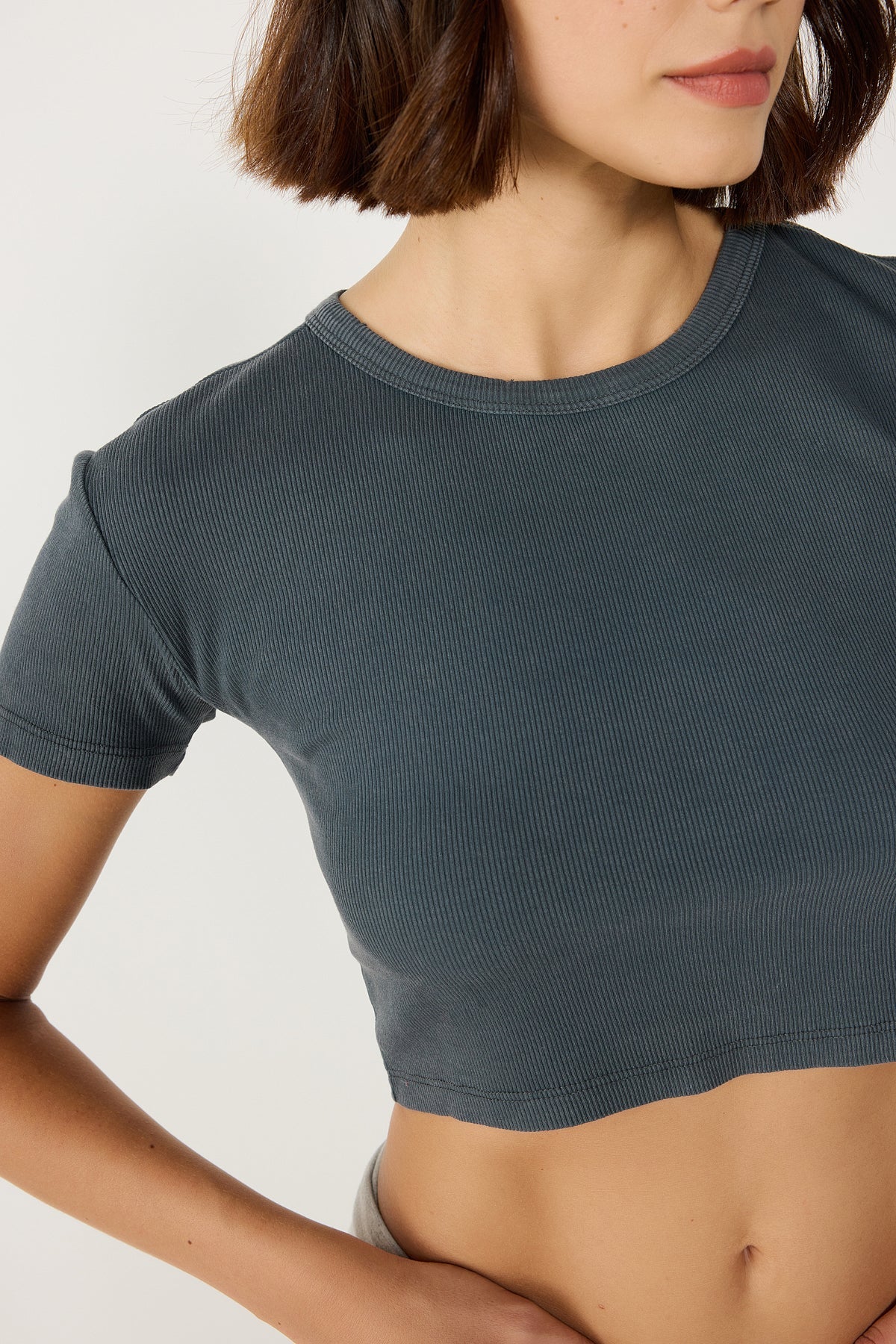 Kurzärmeliges Crop-T-Shirt