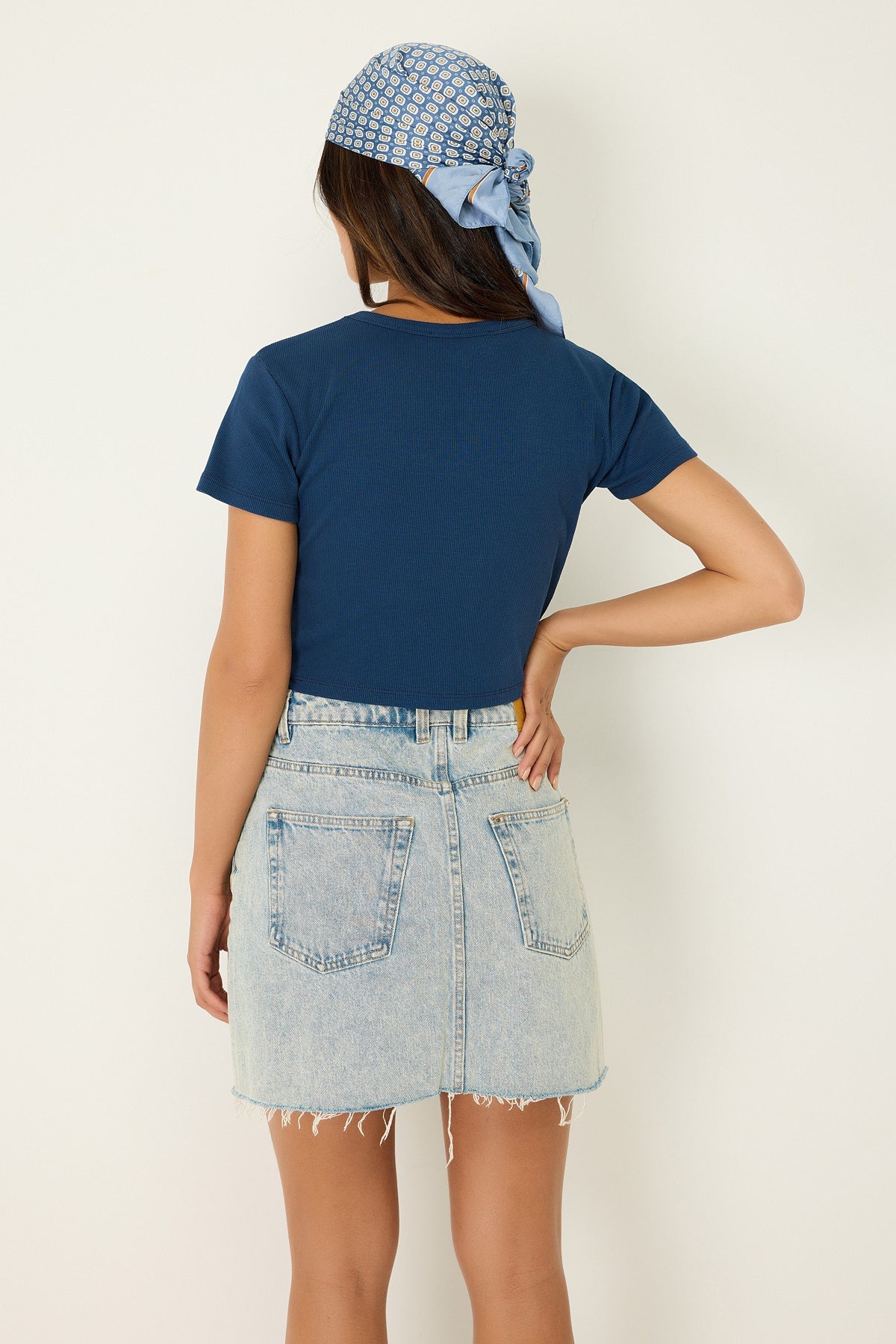 Kurzärmeliges Crop-T-Shirt