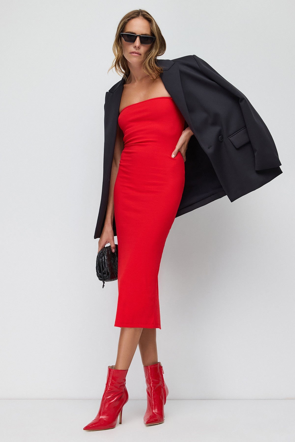 Trägerloses Midikleid