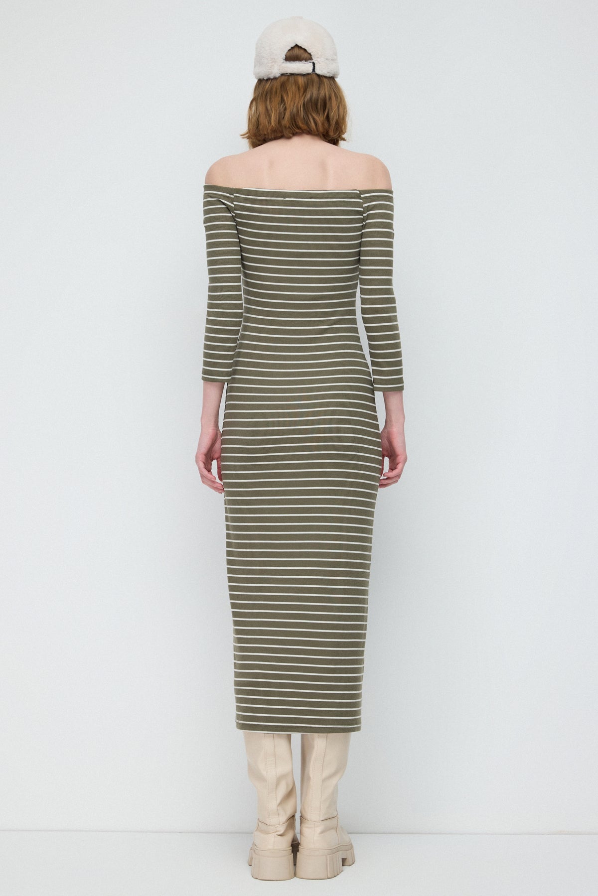 figurbetontes gestreiftes Kleid