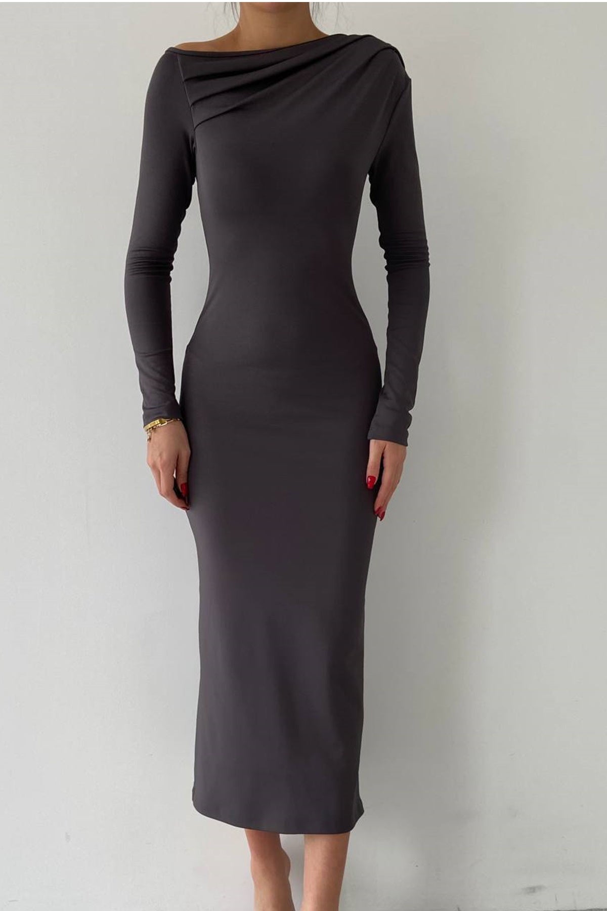 Langärmeliges Midikleid