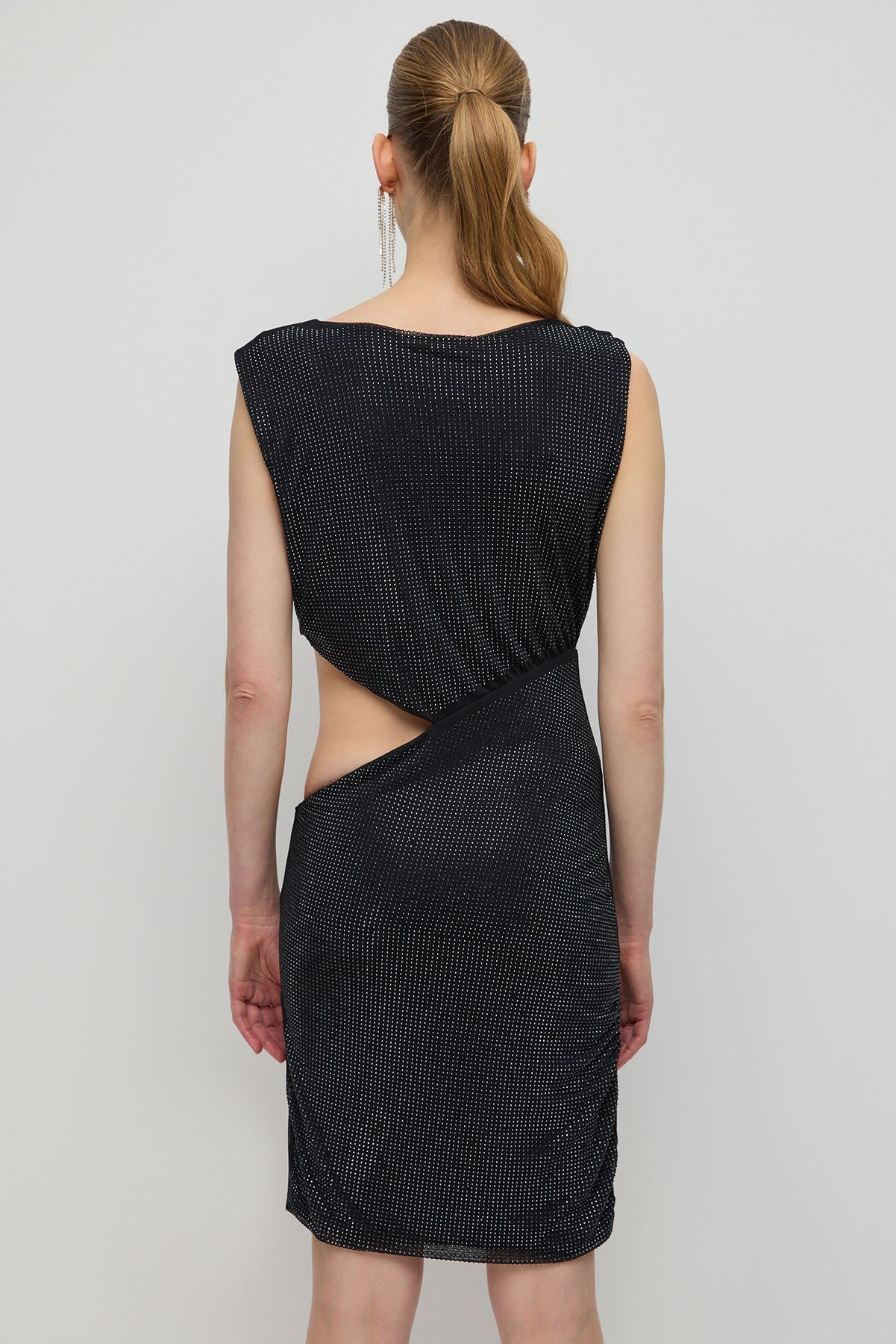 Verziertes Minikleid