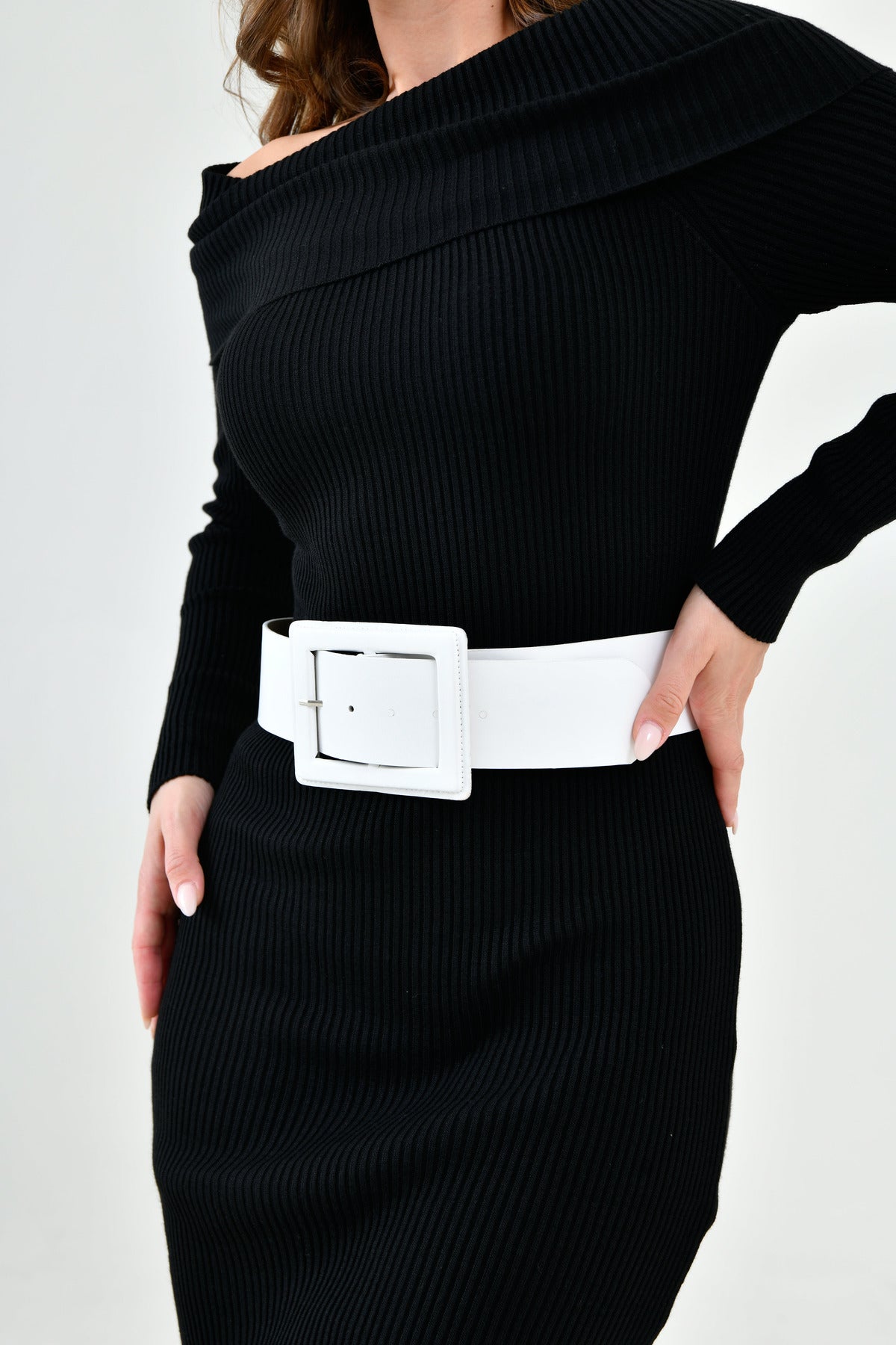 Gürtel mit breitem Band und Schnalle