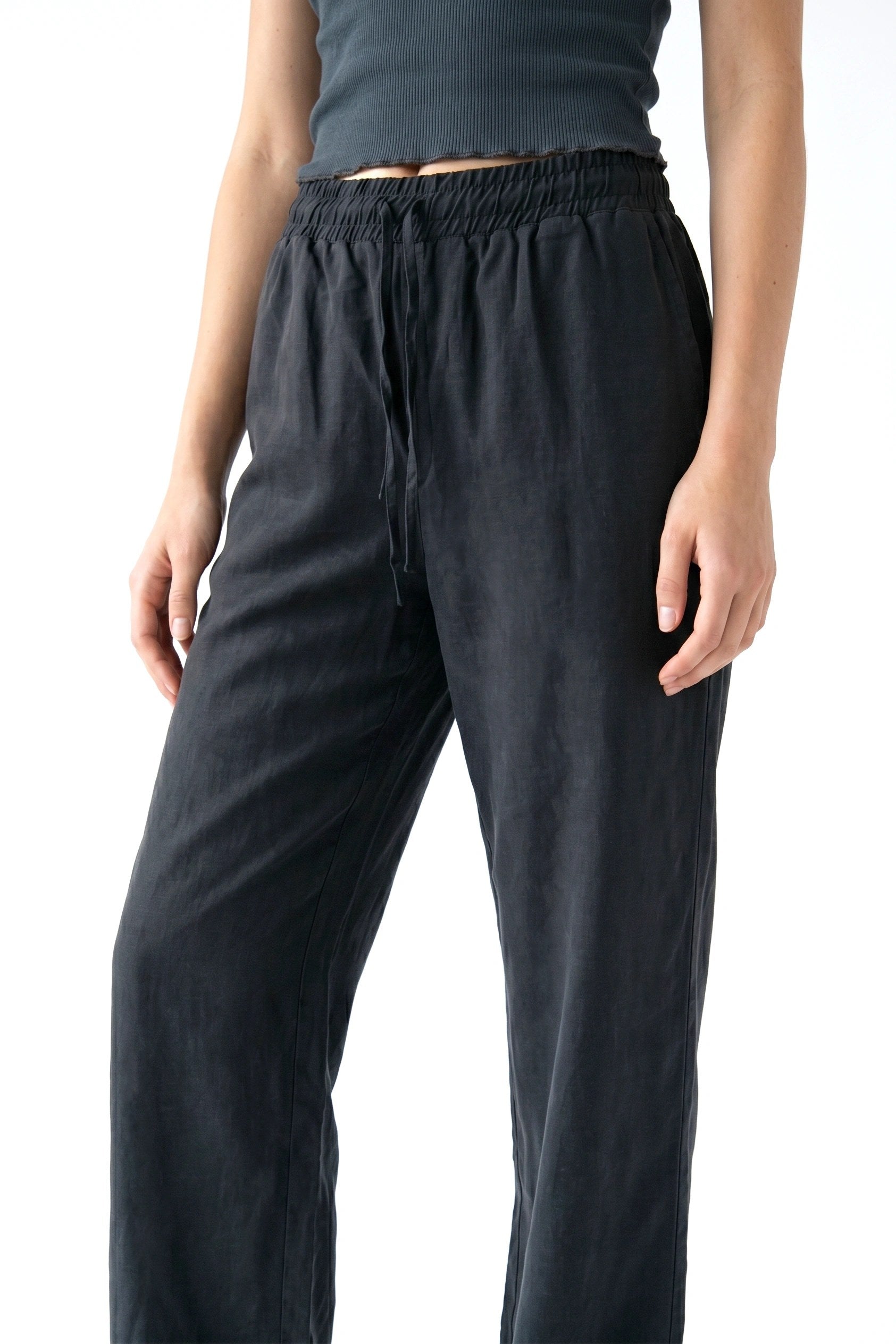 Weite Hosen mit weitem Bein