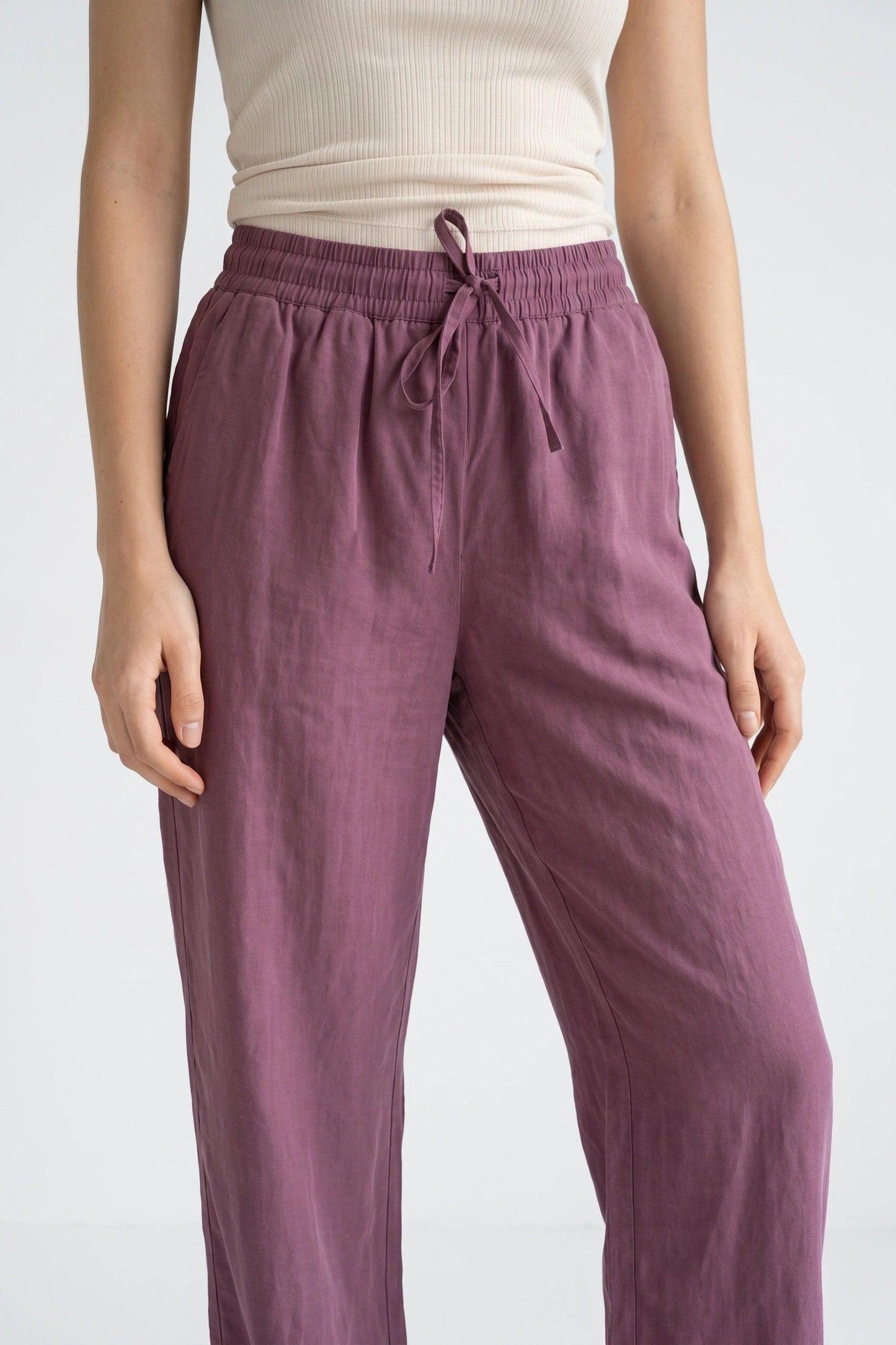 Weite Hosen mit weitem Bein