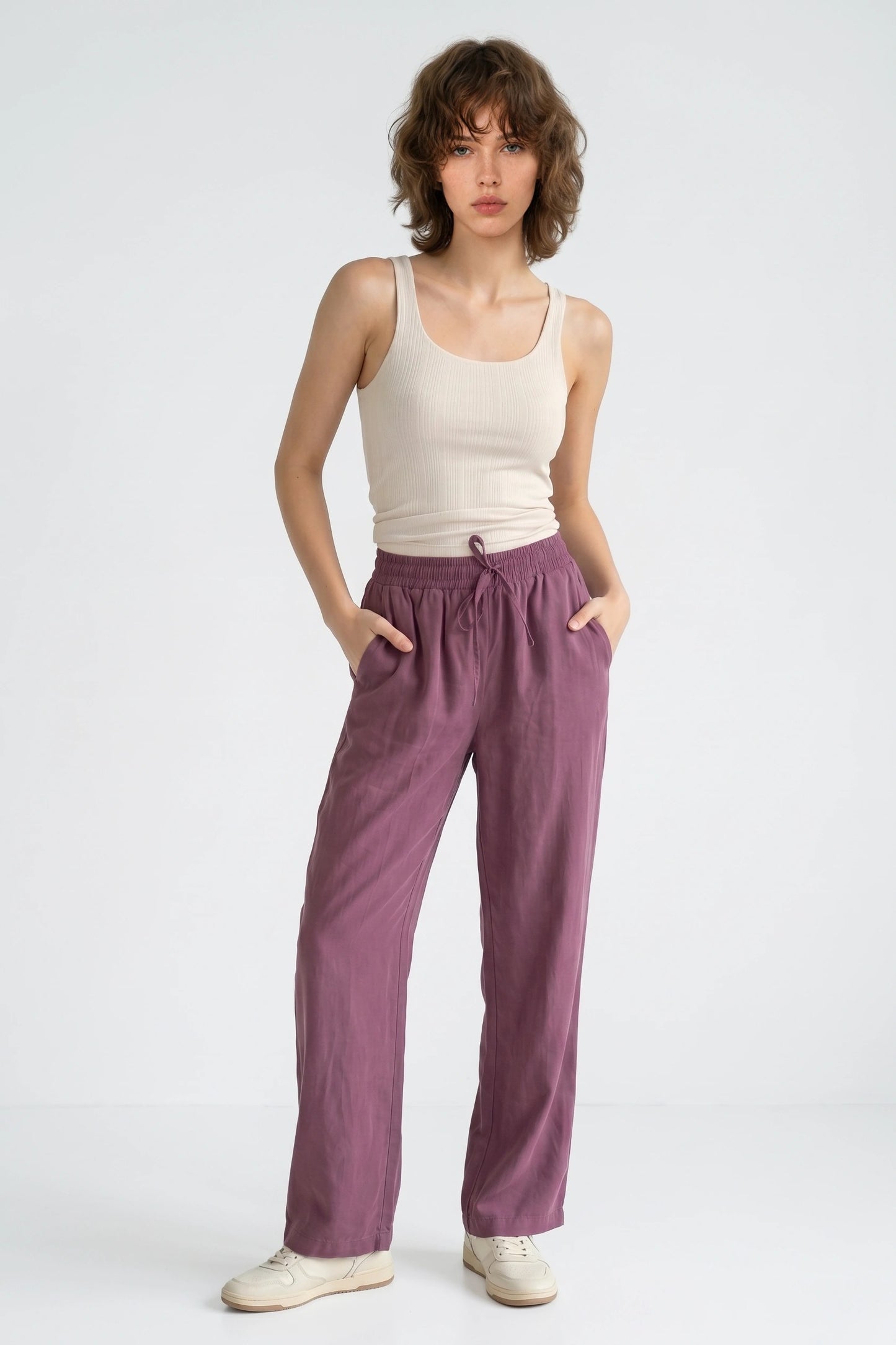 Weite Hosen mit weitem Bein