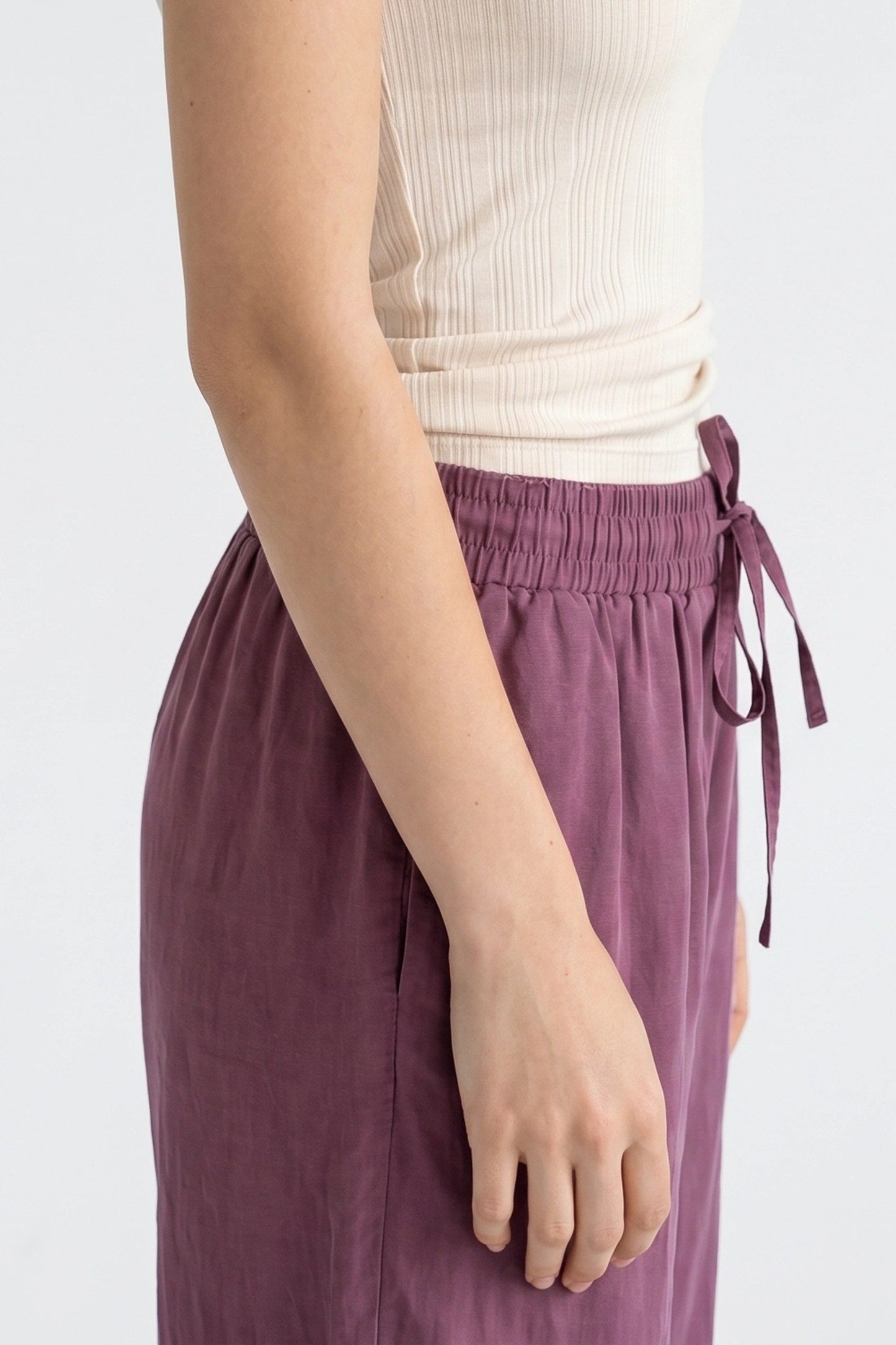 Weite Hosen mit weitem Bein
