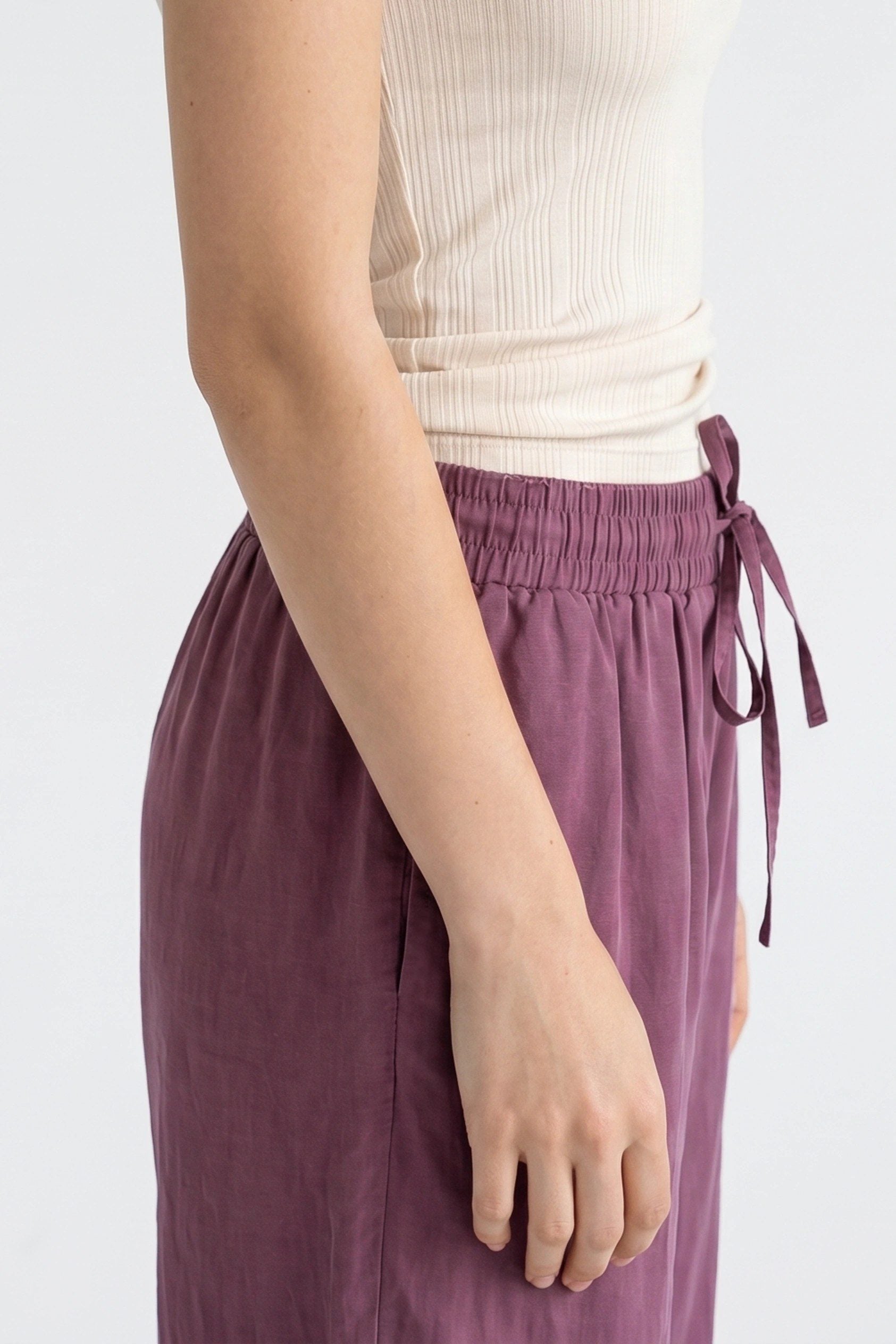 Weite Hosen mit weitem Bein