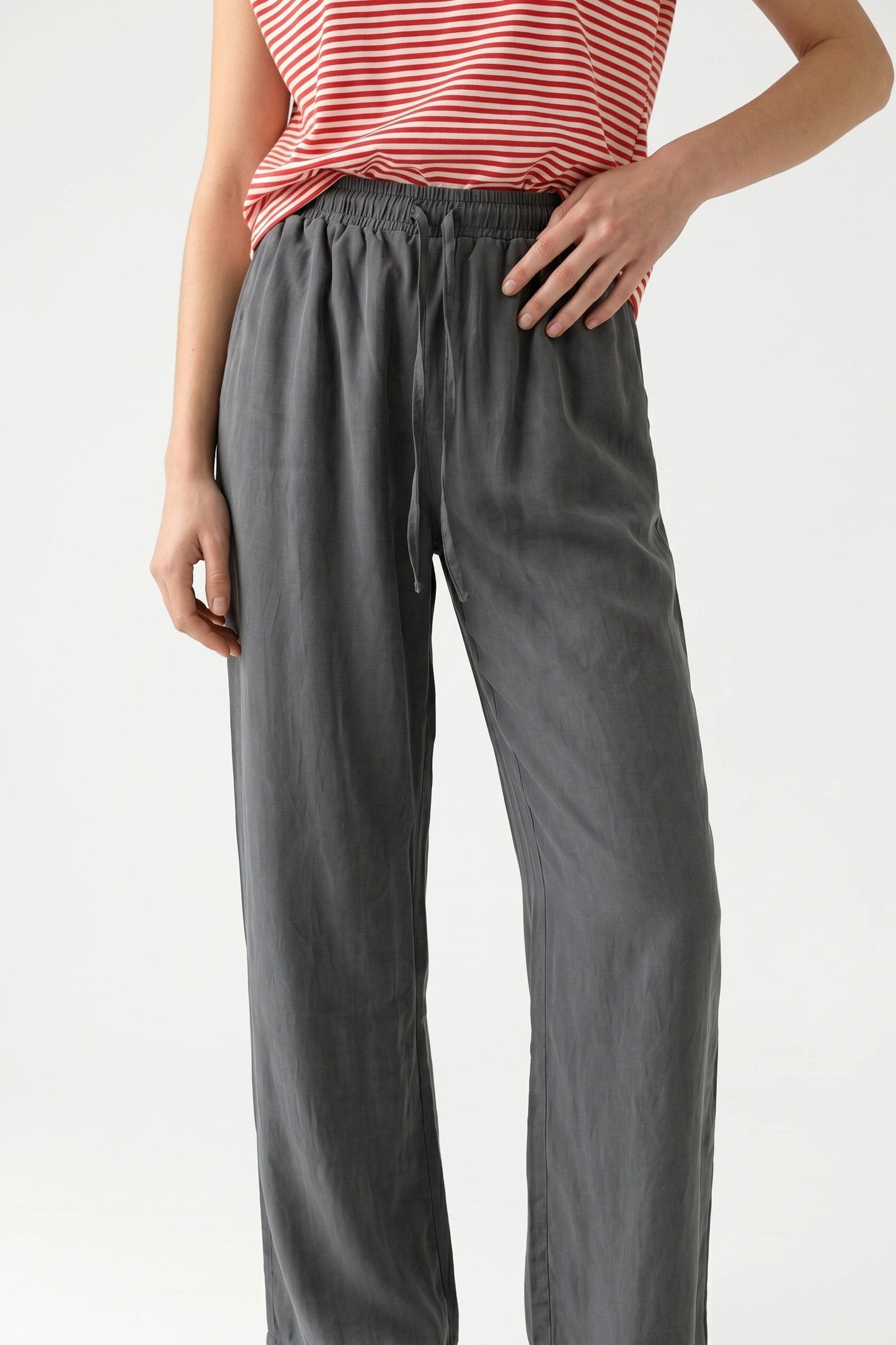 Weite Hosen mit weitem Bein