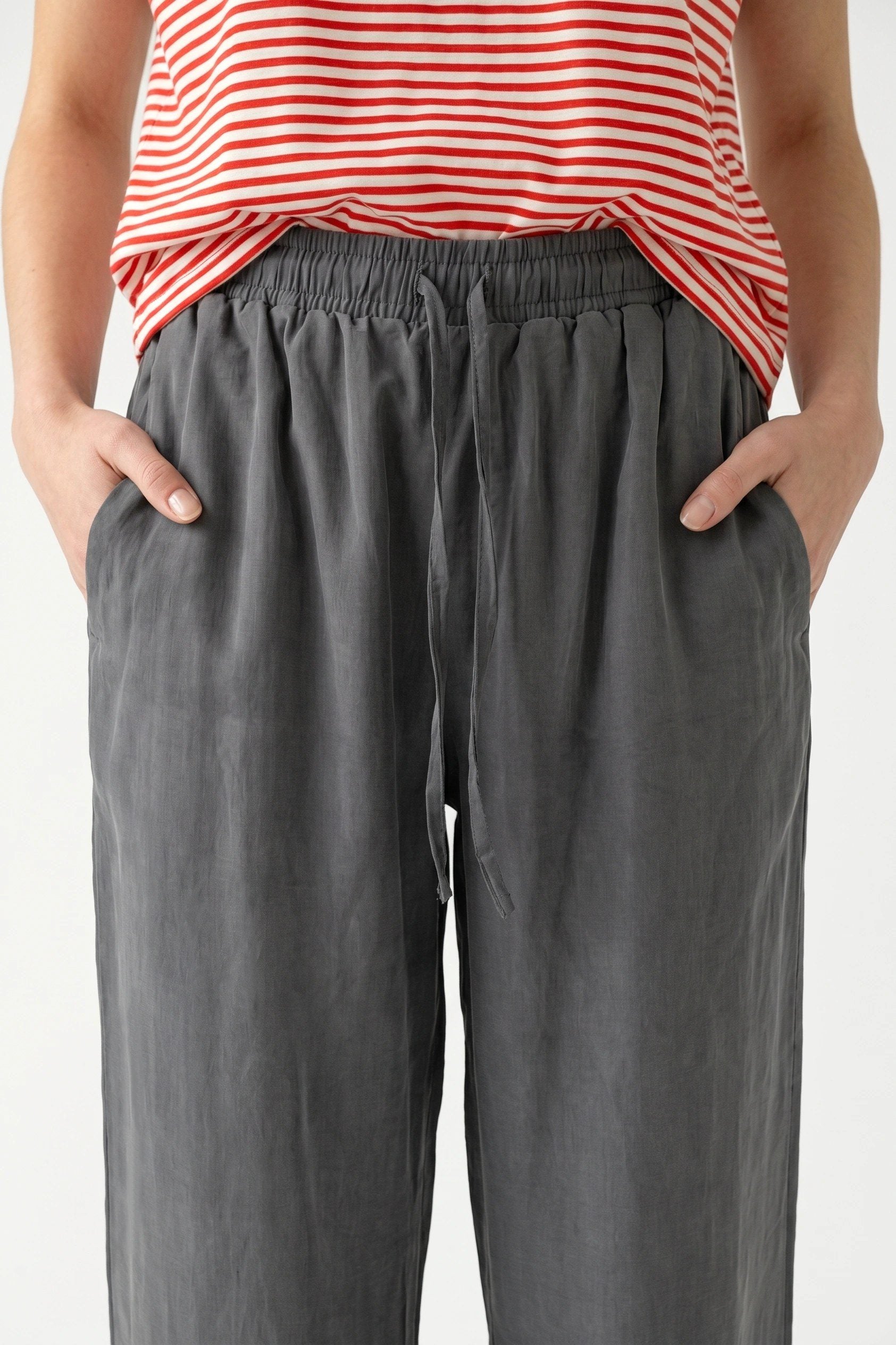 Weite Hosen mit weitem Bein
