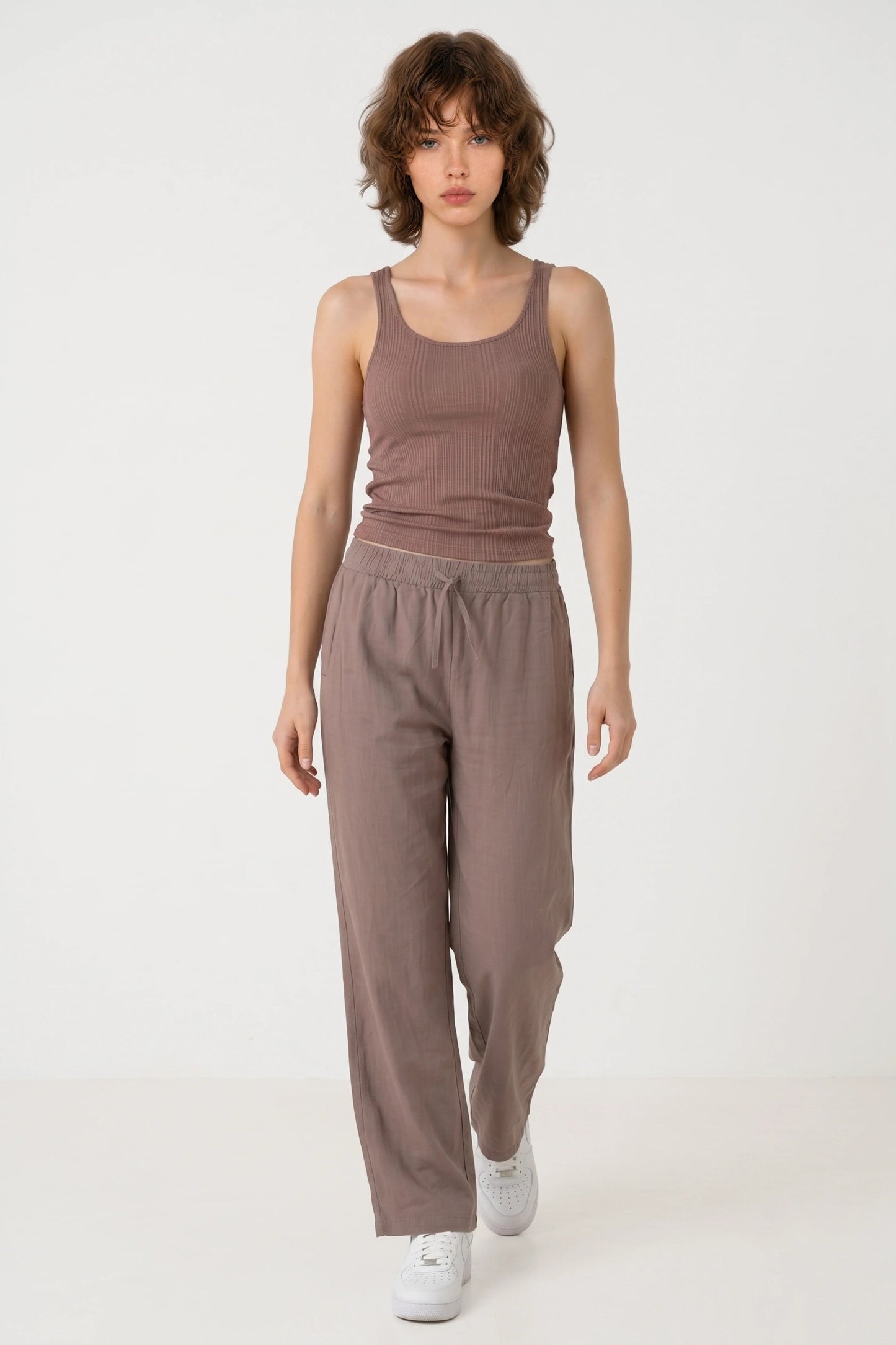 Weite Hosen mit weitem Bein